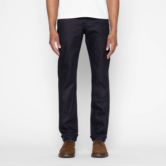 WEIRD GUY fit – front view