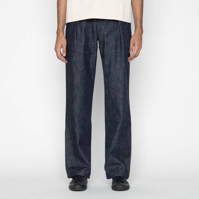 PLEATED TROUSER – front view