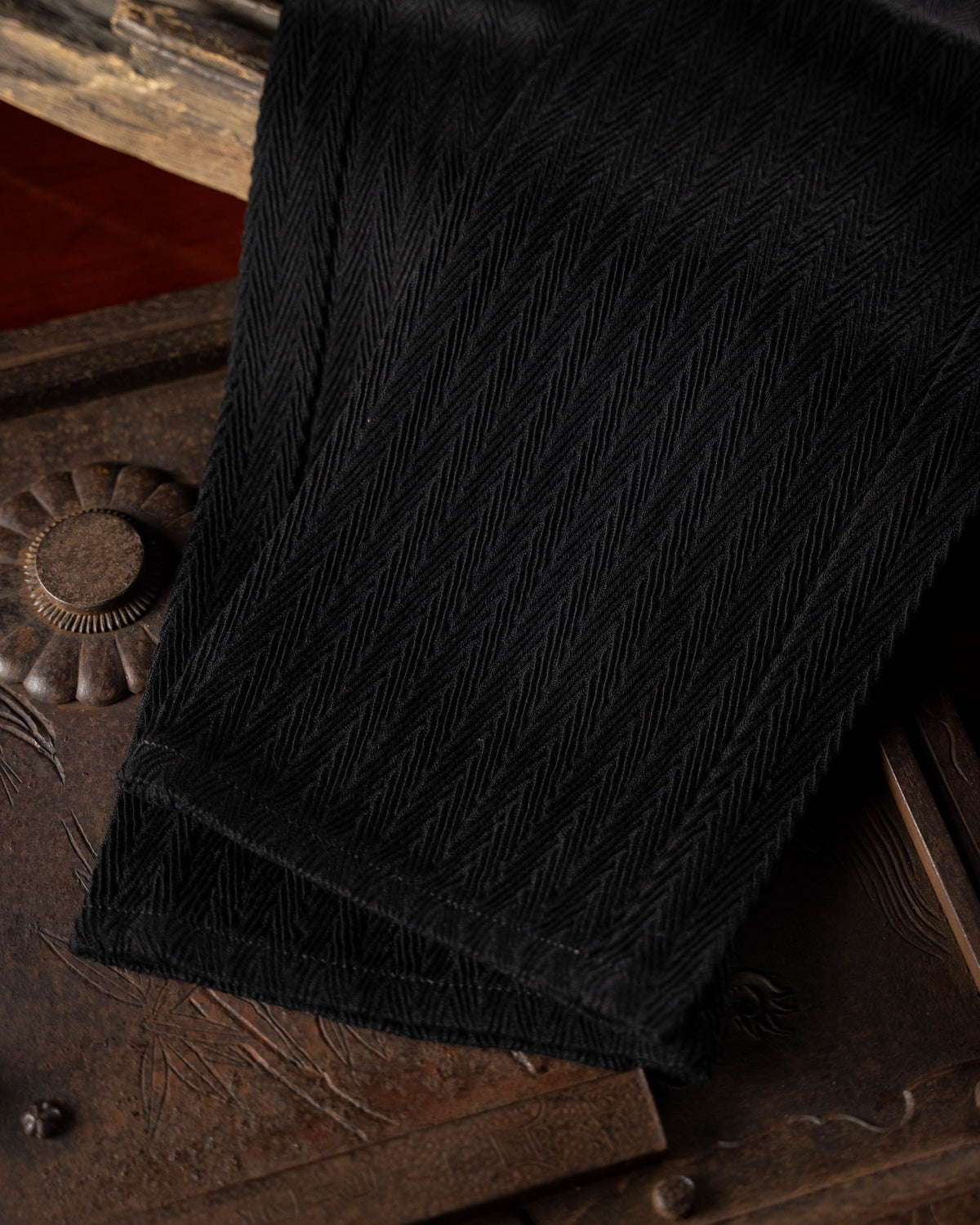 Black Sugiaya: The Distinctive V, Recast in Black